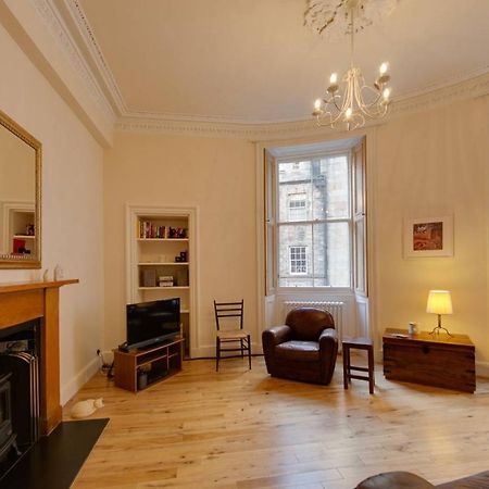 Apartamento Joivy Spacious 2Bed In Heart Of Old Town - Diagon Alley Edimburgo Exterior foto