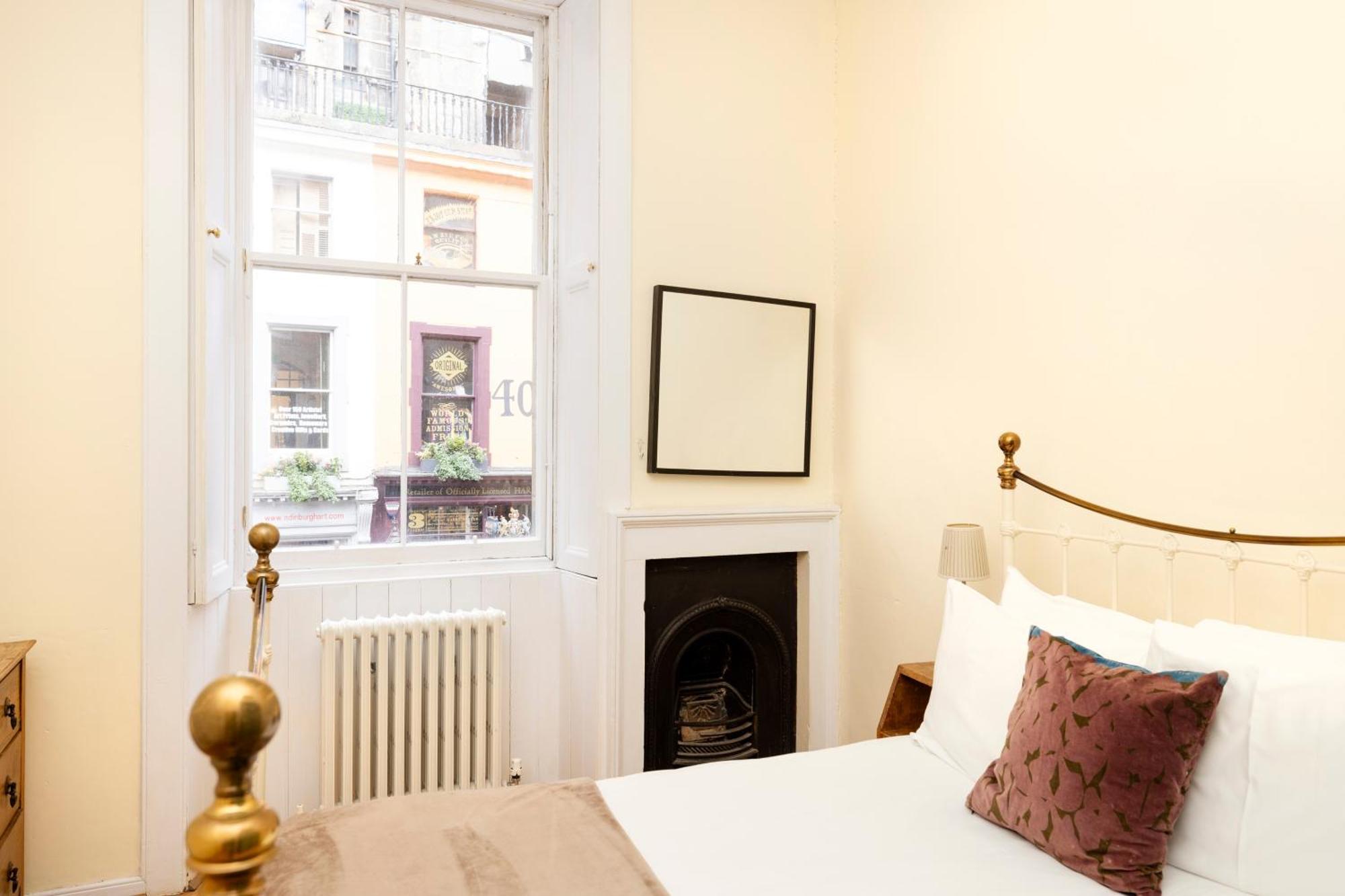 Apartamento Joivy Charming Flat Near St Giles Edimburgo Exterior foto