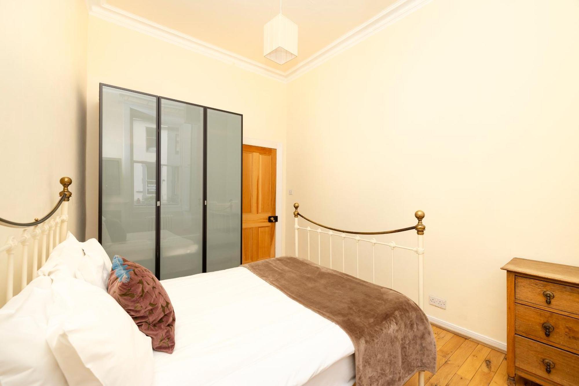 Apartamento Joivy Charming Flat Near St Giles Edimburgo Exterior foto
