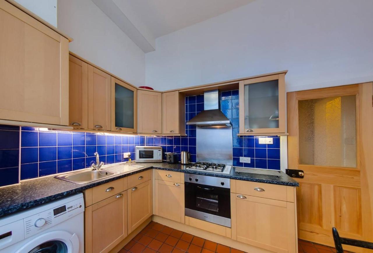 Apartamento Joivy Spacious 2Bed In Heart Of Old Town - Diagon Alley Edimburgo Exterior foto