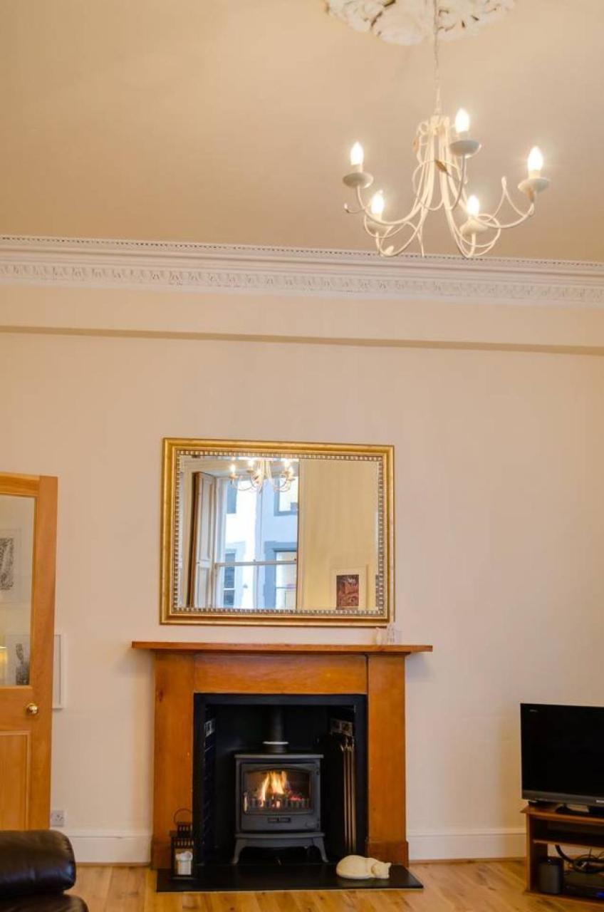 Apartamento Joivy Spacious 2Bed In Heart Of Old Town - Diagon Alley Edimburgo Exterior foto